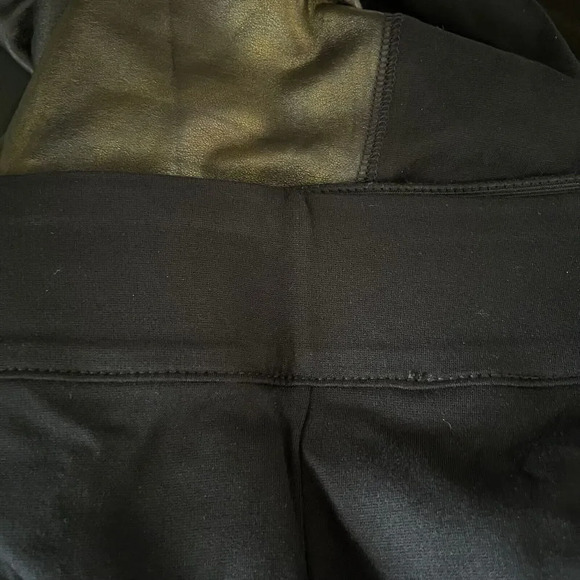 LANE BRYANT Size 18/20 Black With A Gold Finish Faux Leather Insert Leggings - Picture 8 of 12
